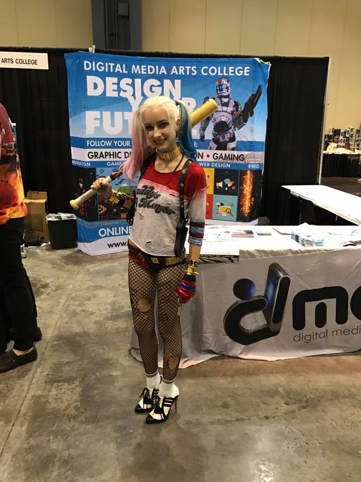 CosView Halloween Marathon:: Cute and Dangerous Harley Quinn but who is she?