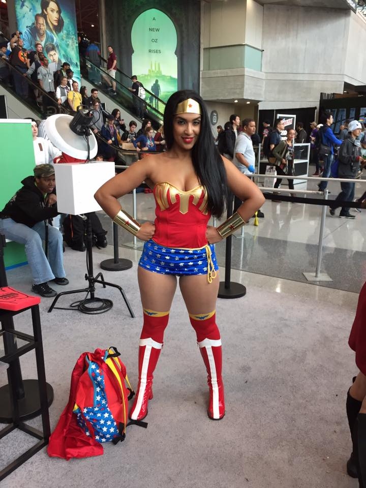 TBT:: CosView WHo NYCC2016 EDITION::  What A Wonder Woman.. But who was she??  .THROW BACK to 2016