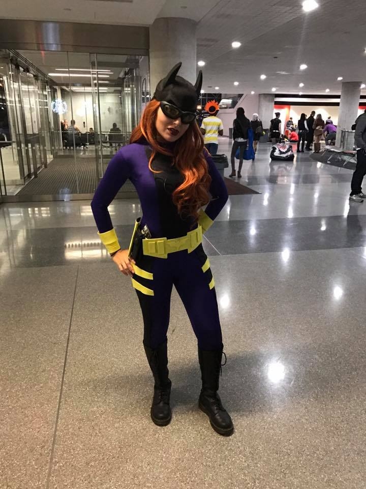 What a Sexy BATWOMAN!! But who did we CosView?
