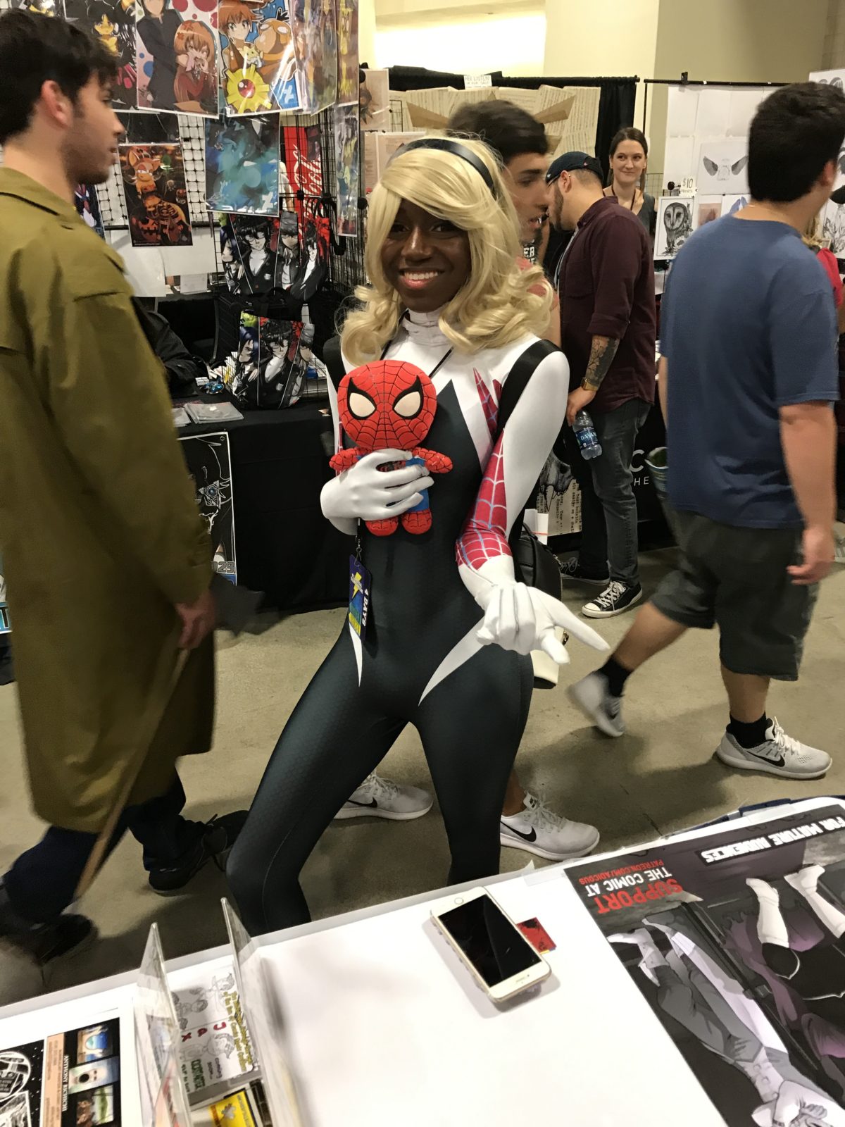 SUPER CosViews from Fort Lauderdale SUPERCON:  SPIDER-GWEN swung into SUPERCON